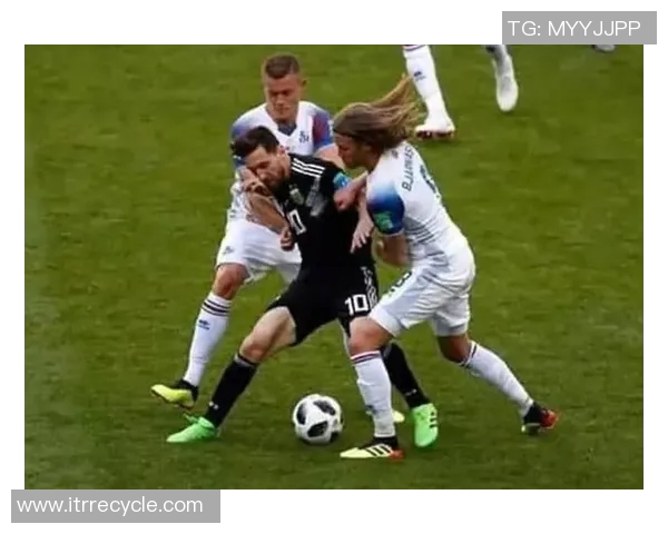 足球明星中谁才是真正的王者揭晓最强球员的背后故事与成就分析