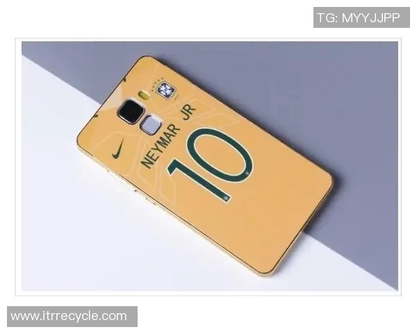 足球明星手机壳苹果11个性定制潮流时尚保护壳让你的手机与众不同